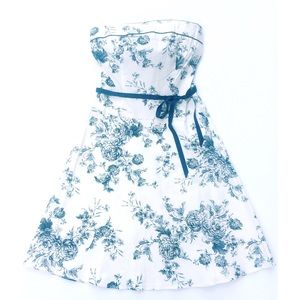 Teeze me Floral strapless knee length dress 👗